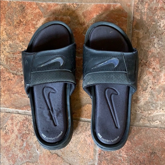 nike slides color change